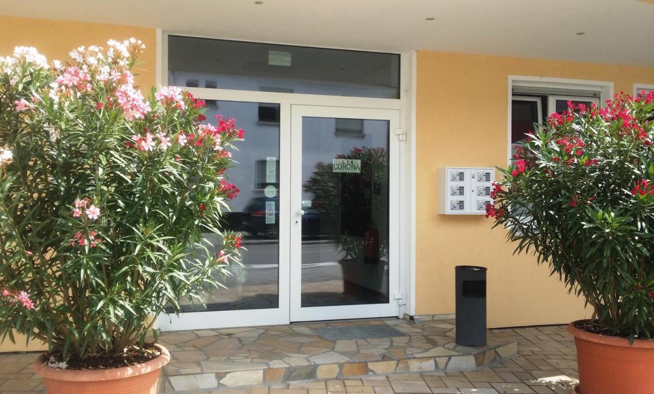 Pension Corona Forst  Dış mekan fotoğraf